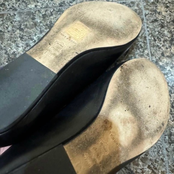Tory Burch Black Leather Flats with Gold Logo - Picture 3 of 4
